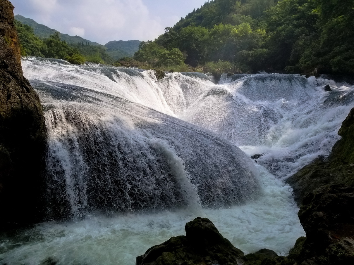 水上石林